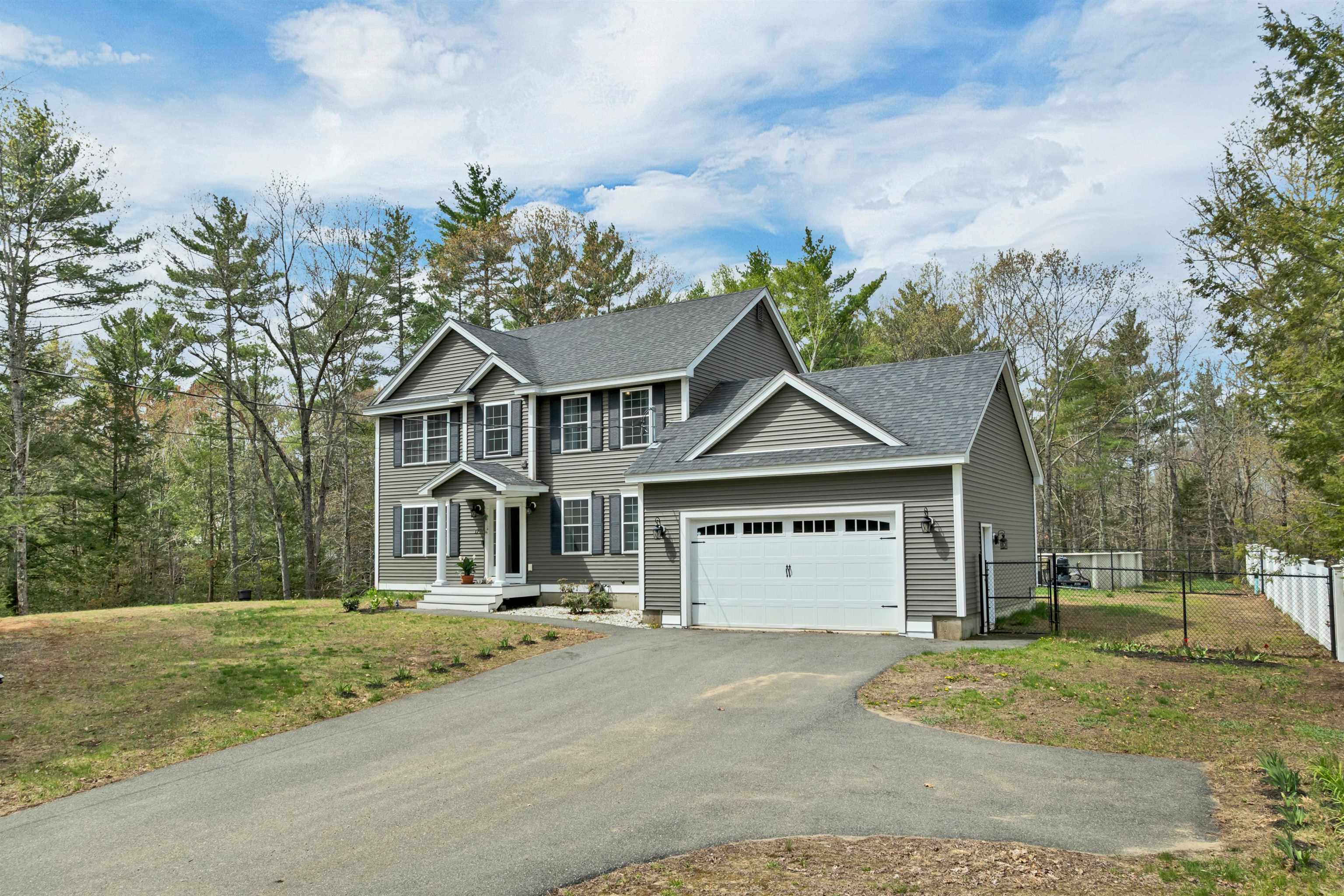 17 Blueberry Hill Road Raymond, NH 03077 - Photo 1 of 59 Gallery Image 1