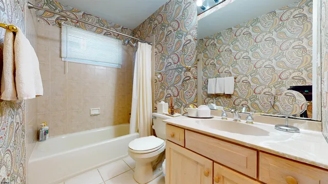 $1,225,000 | 21 Seaside Court, Margate City, NJ 08402