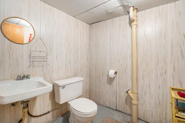 $250,000 | 859 East Adda Street, White Cloud, MI 49349