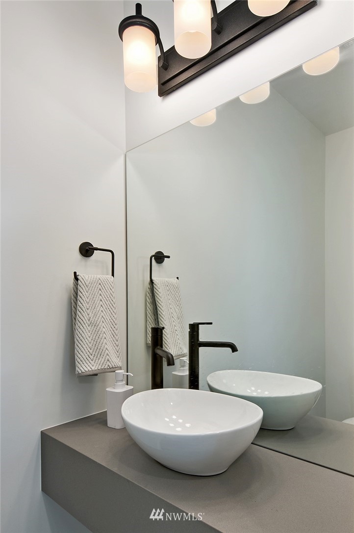 2801 Northwest 64th Street Seattle, WA 98107 - Photo 11 of 25