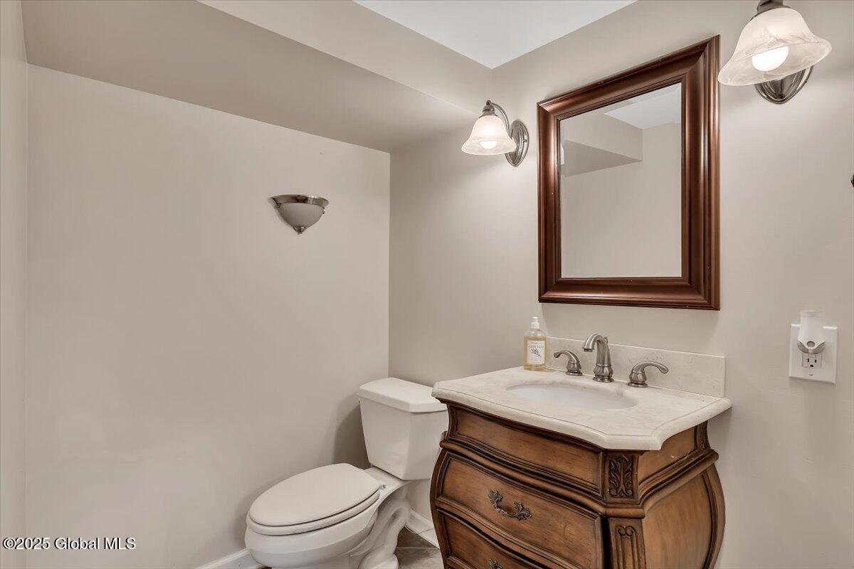 322 Loudon Road Colonie, NY 12211 - Photo 24 of 32 067-P1354466