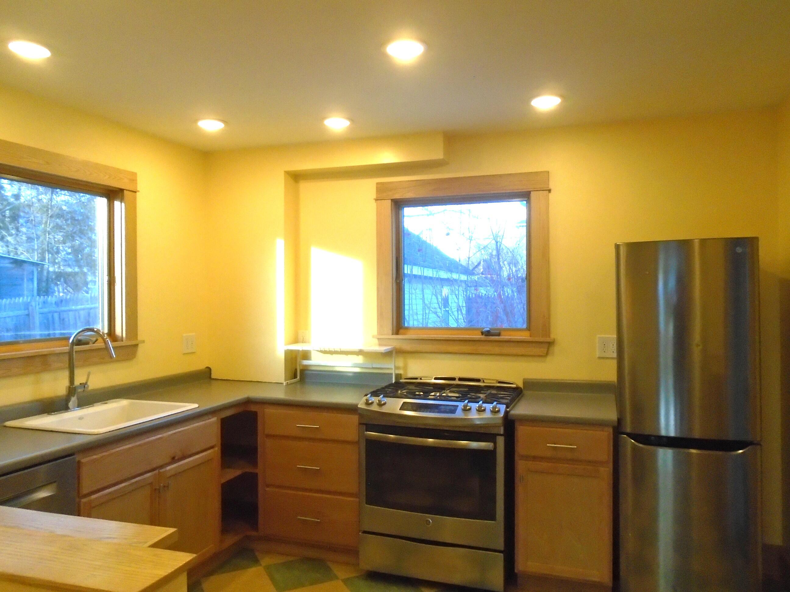 13 Pleasantdale Avenue Waterville, ME 04901 - Photo 3 of 30 Kitchen