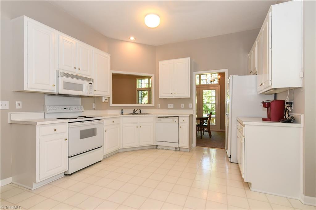 5403 Chestnut Ridge Drive Summerfield, NC 27358 - Photo 8 of 21 Gallery Image 8
