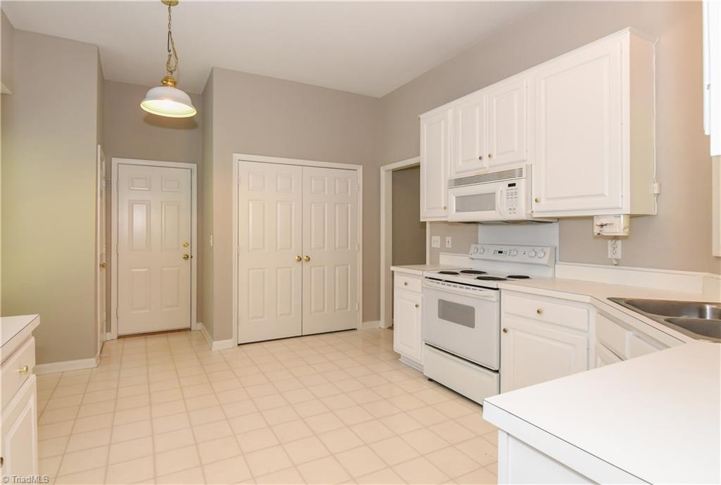 5403 Chestnut Ridge Drive Summerfield, NC 27358 - Photo 10 of 21 Gallery Image 10