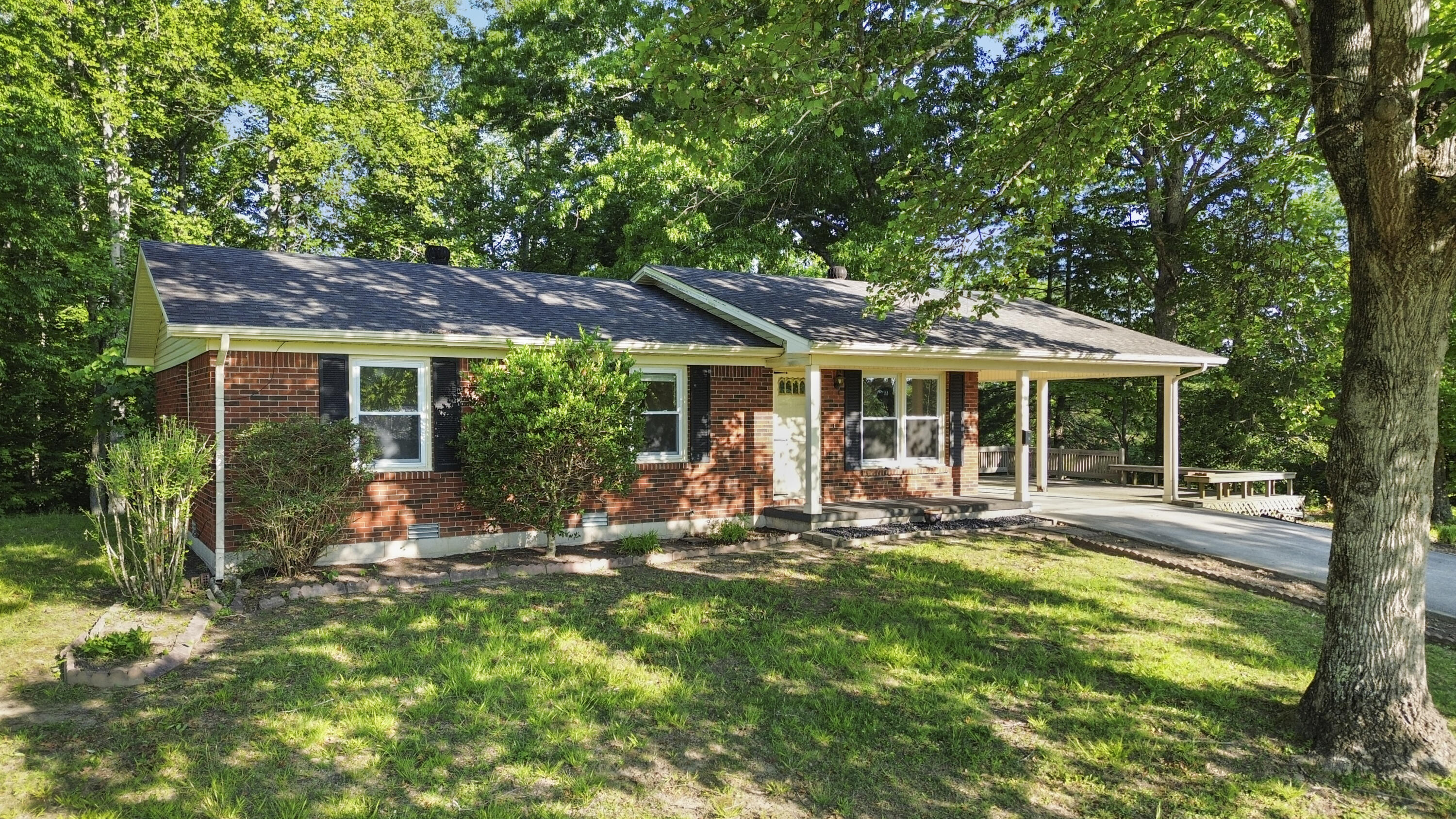 648 Murphy Ridge Road Stearns, KY 42647 - Photo 4 of 29 DJI_0271