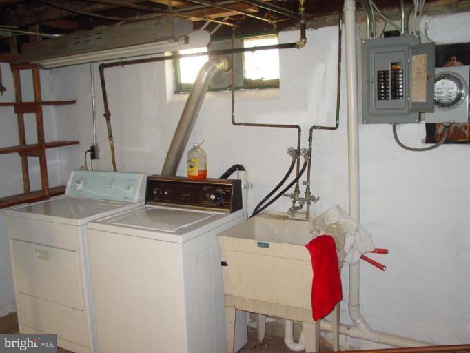 5815 Clearspring Road Baltimore, MD 21212 - Photo 12 of 18 Laundry Area 1