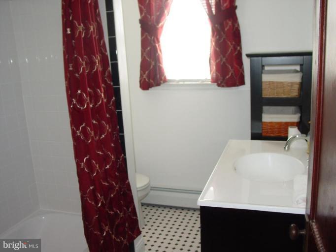 5815 Clearspring Road Baltimore, MD 21212 - Photo 7 of 18 Bath #1