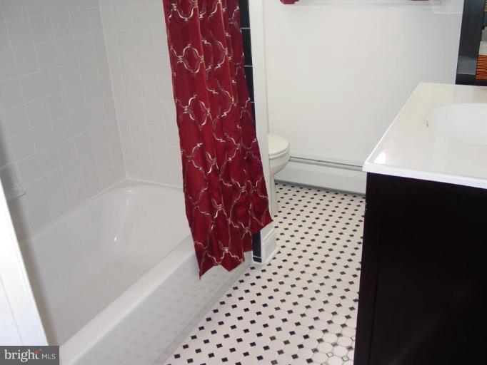 5815 Clearspring Road Baltimore, MD 21212 - Photo 8 of 18 Bath #2