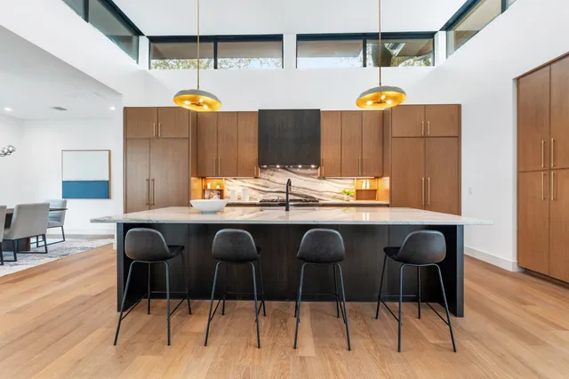 $3,450,000 | 4216 Deepwoods Drive, Austin, TX 78731