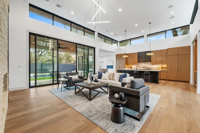 $3,450,000 | 4216 Deepwoods Drive, Austin, TX 78731