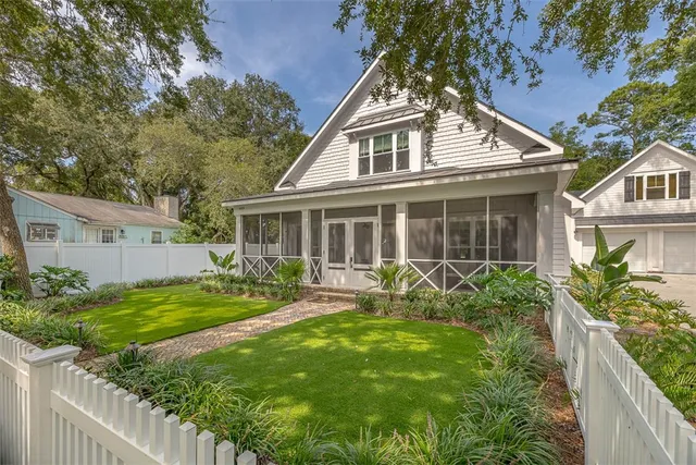$2,500,000 | 409 Kelsall Avenue, St. Simons Island, GA 31522
