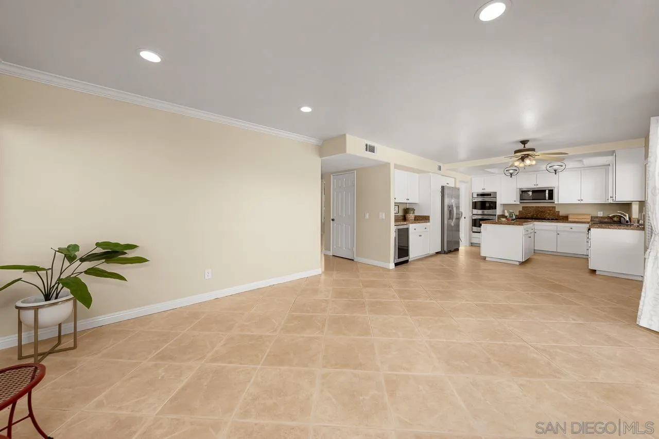 13558 Quiet Hills Drive Poway, CA 92064 - Photo 17 of 61