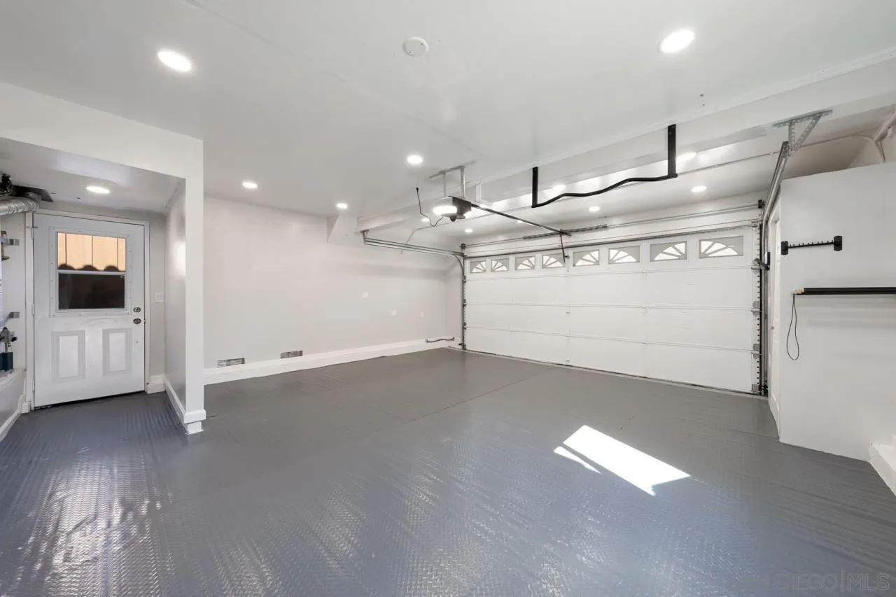 13558 Quiet Hills Drive Poway, CA 92064 - Photo 44 of 61 a view of a livingroom with an empty space