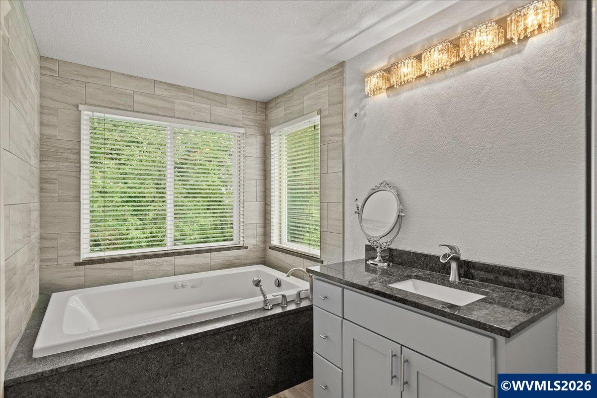 4098 Portland Road Northeast Salem, OR 97301 - Photo 34 of 44