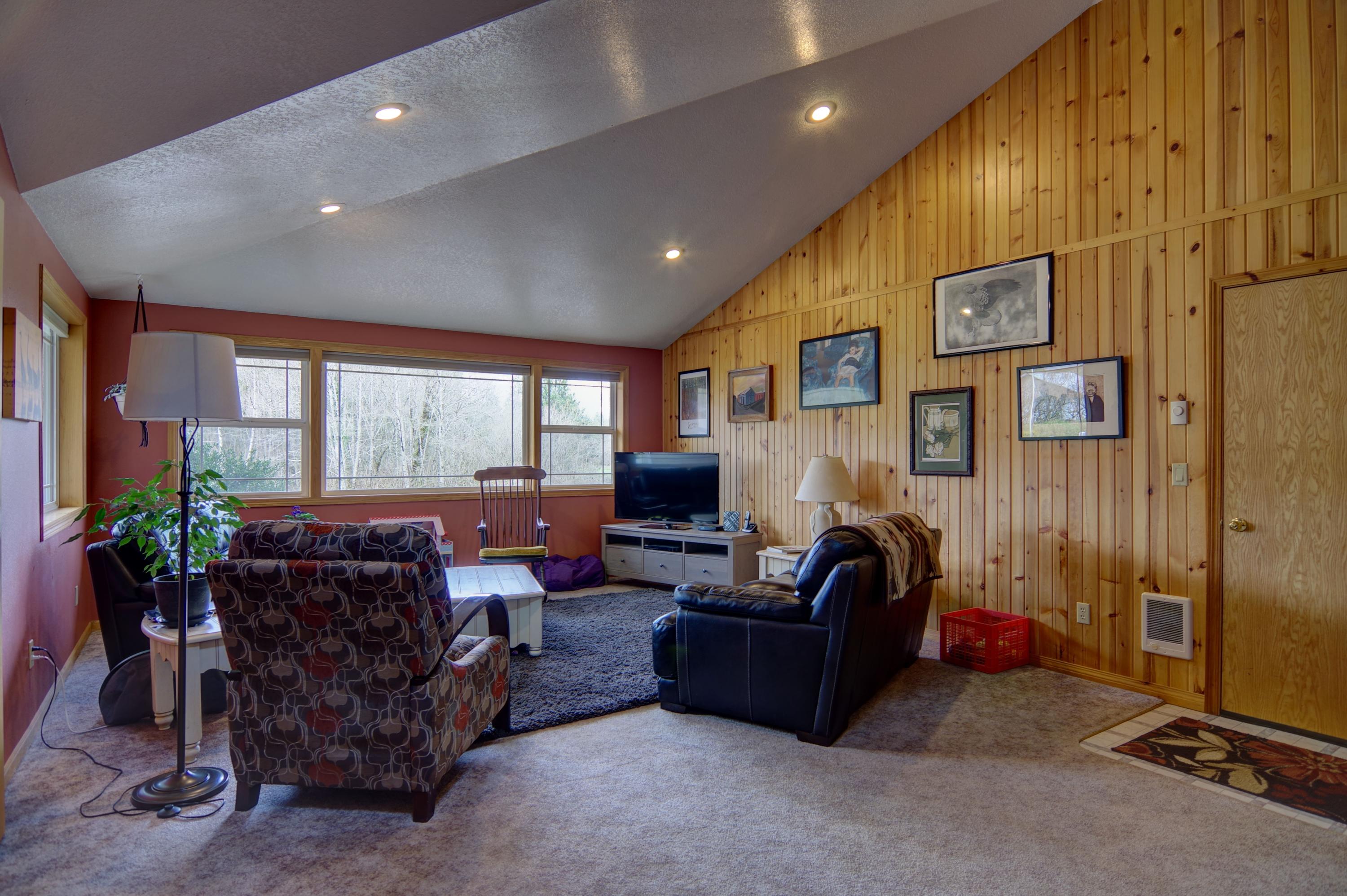 6575 Diercks Road Tillamook, OR 97141 - Photo 30 of 57 IMGP0570_1_2_Interior