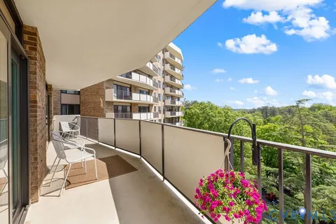 $305,000 | 2956 Hathaway Road, Unit U704, Richmond, VA 23225