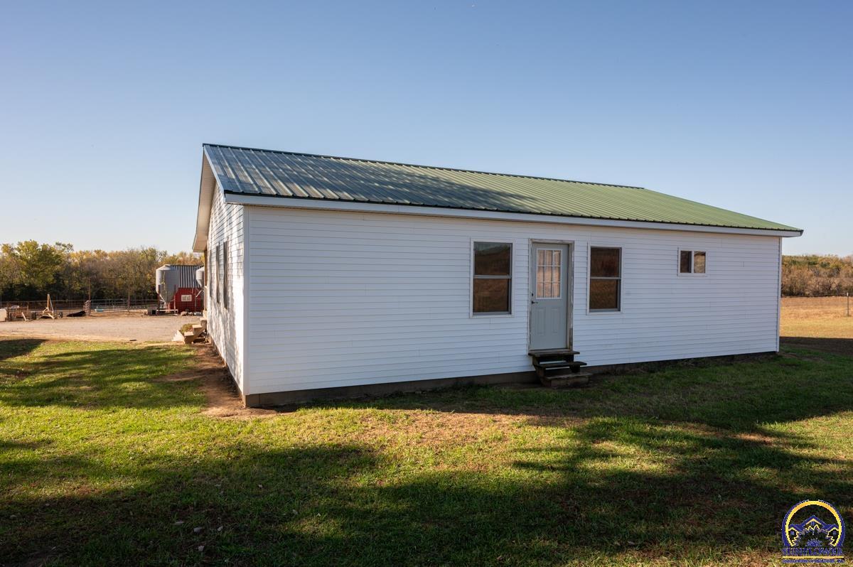 20031 South Berryton Road Lyndon, KS 66451 - Photo 34 of 39