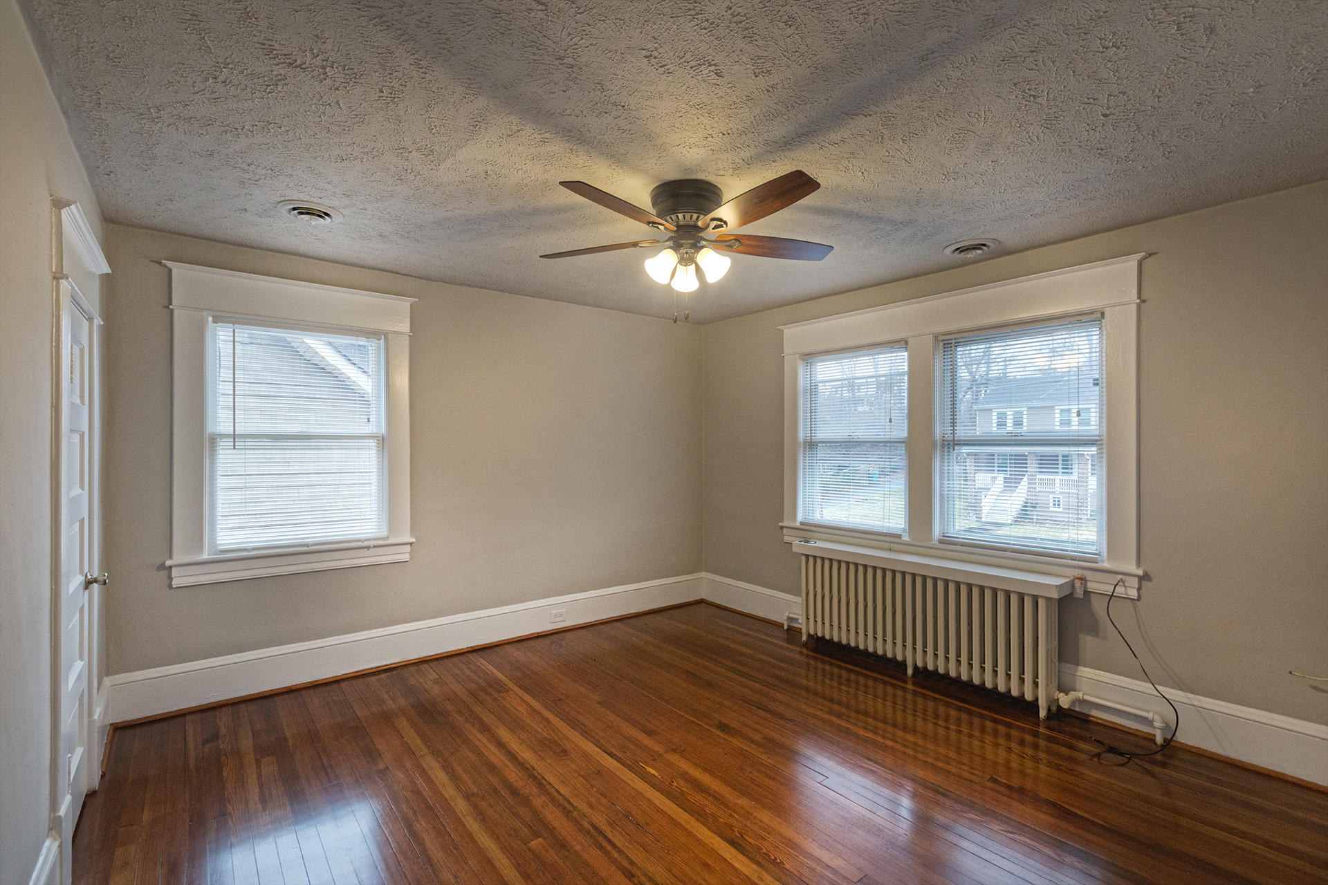2428 Grandin Road Southwest Roanoke, VA 24015 - Photo 14 of 22 19