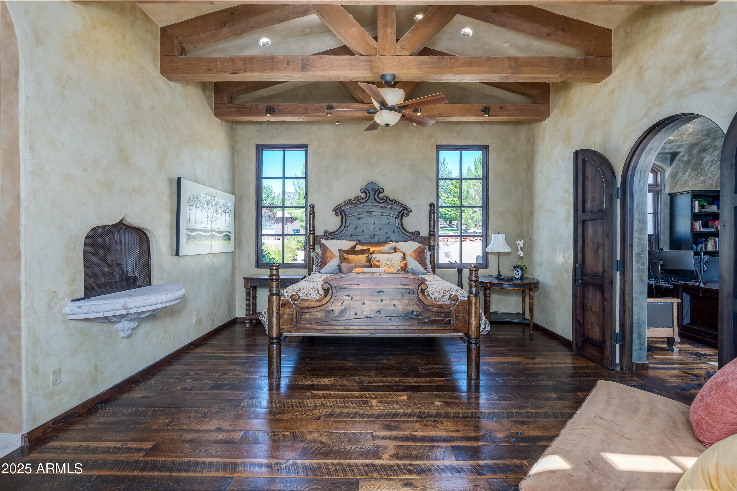 330 Eagle Mountain Ranch Road Sedona, AZ 86336 - Photo 28 of 87 Primary Bedroom