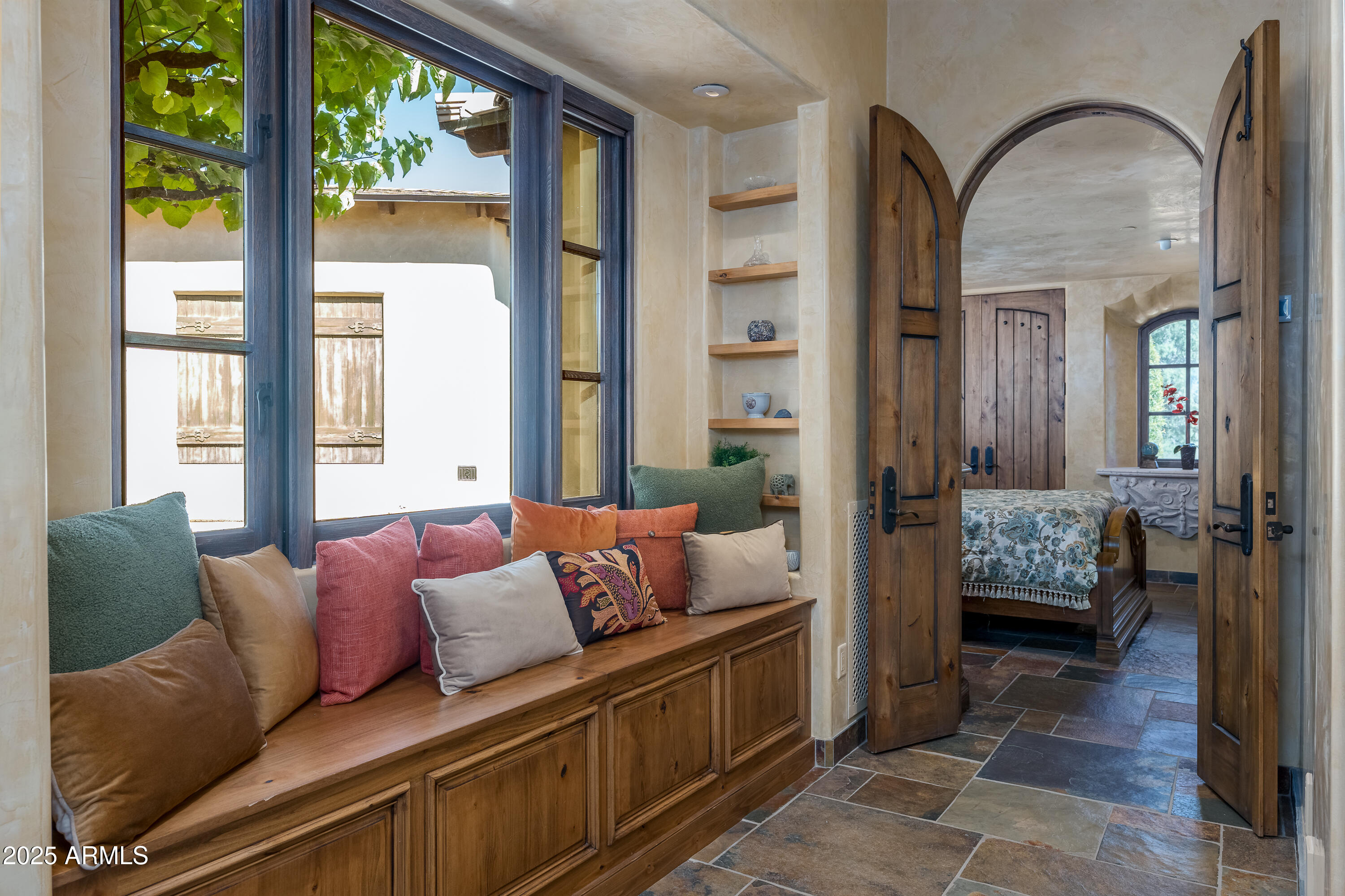330 Eagle Mountain Ranch Road Sedona, AZ 86336 - Photo 37 of 87 a living room with furniture and a window