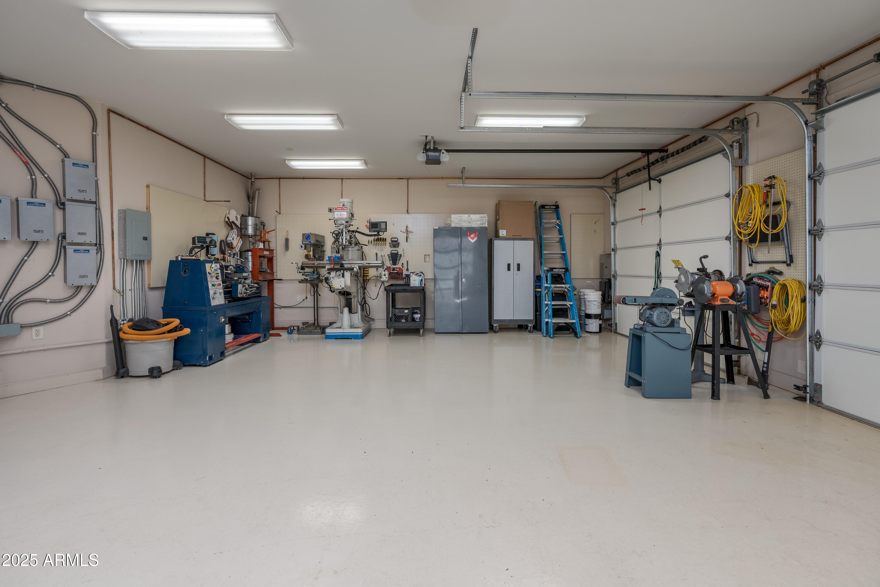 330 Eagle Mountain Ranch Road Sedona, AZ 86336 - Photo 49 of 87 a view of a room with gym equipment