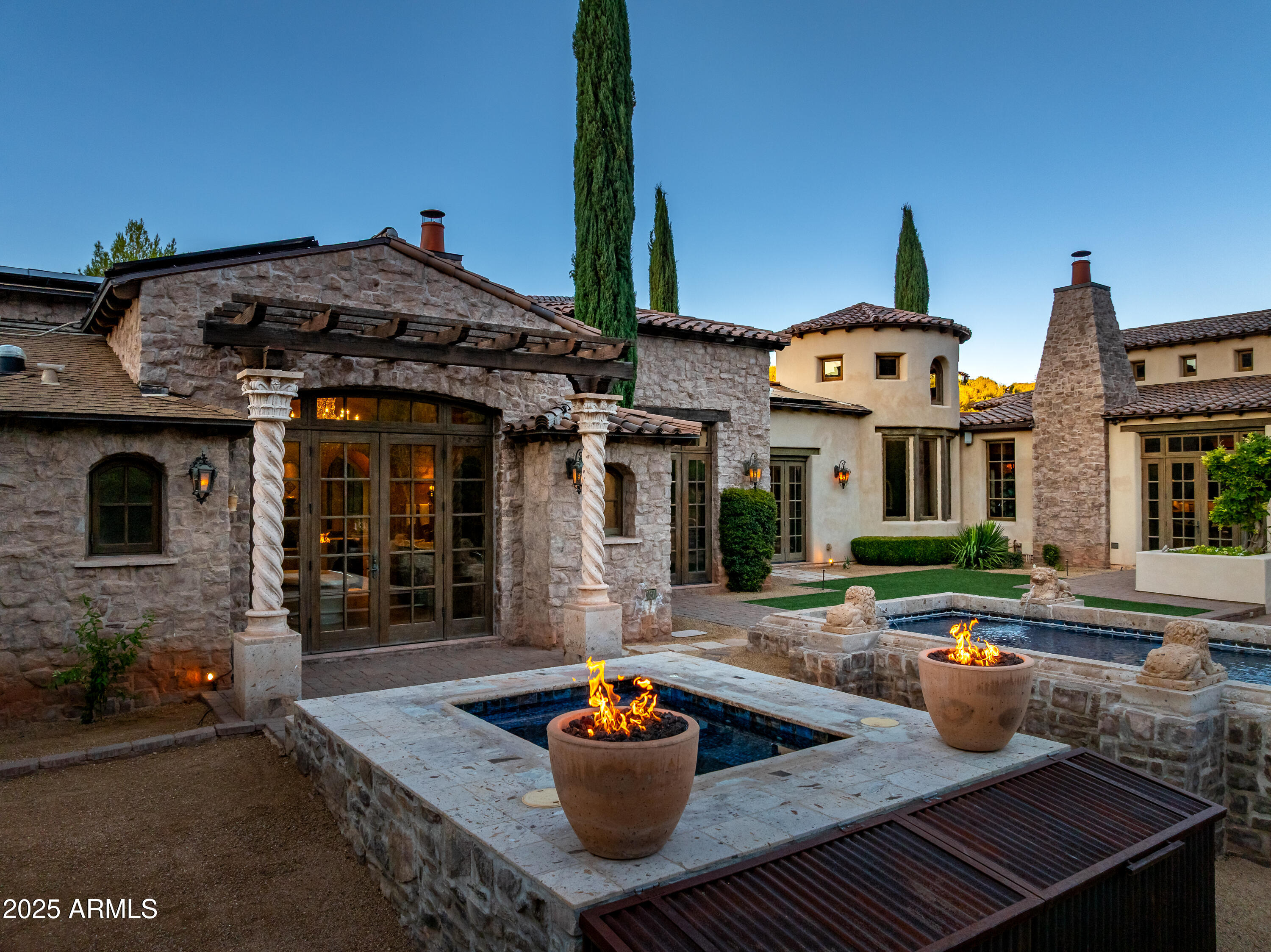 330 Eagle Mountain Ranch Road Sedona, AZ 86336 - Photo 72 of 87 a front view of a house with patio