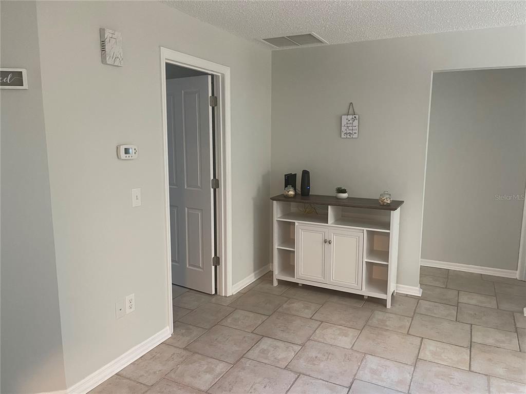21 Post View Drive Palm Coast, FL 32164 - Photo 18 of 28 a kitchen with a stove