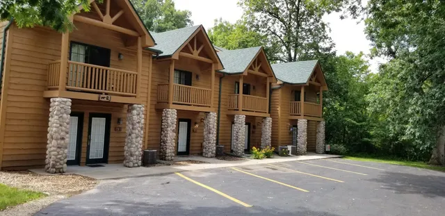 $1,895 | 2643 Highway 178, Unit Q1, Utica, IL 61373