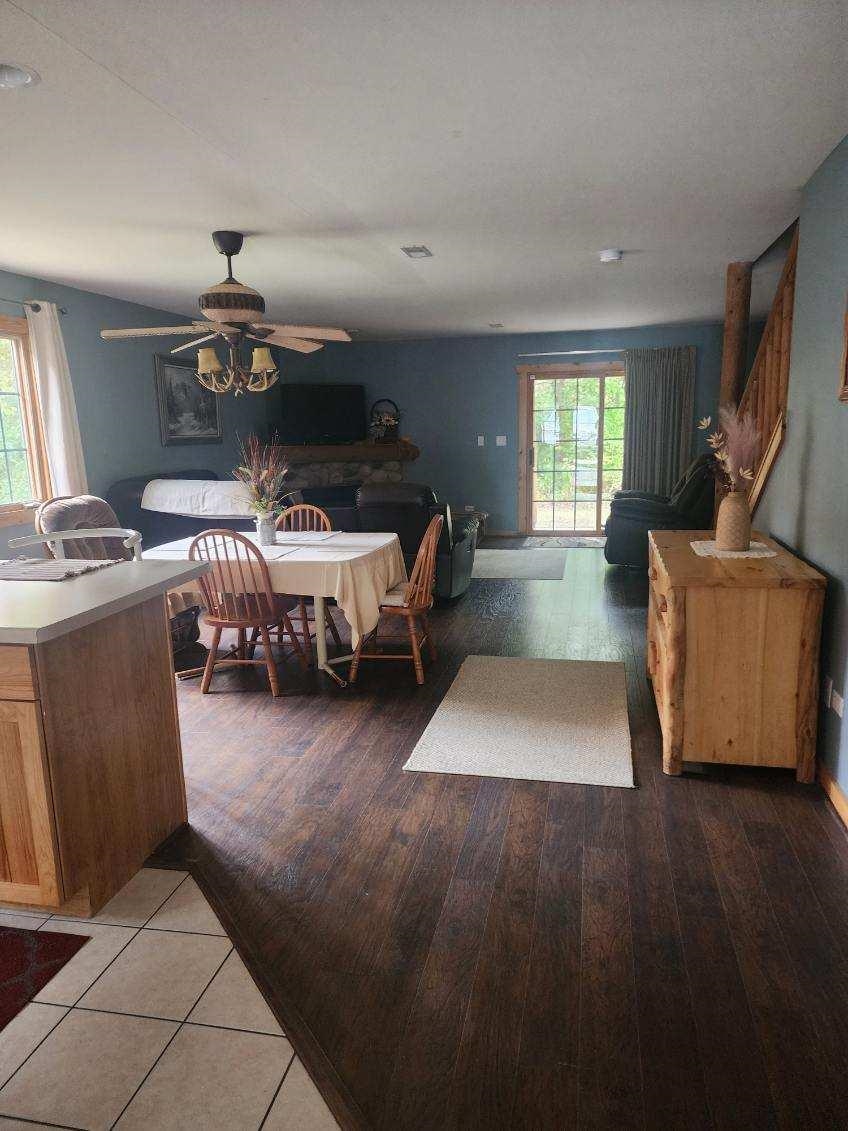 2643 Highway 178, Unit Q1 Utica, IL 61373 - Photo 3 of 21 a living room with a couch and a window