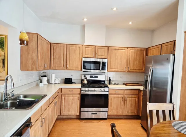 $319,000 | 3357 Ravinia Circle, Unit 3357, Aurora, IL 60504