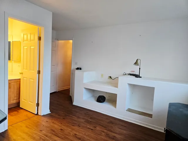 $319,000 | 3357 Ravinia Circle, Unit 3357, Aurora, IL 60504