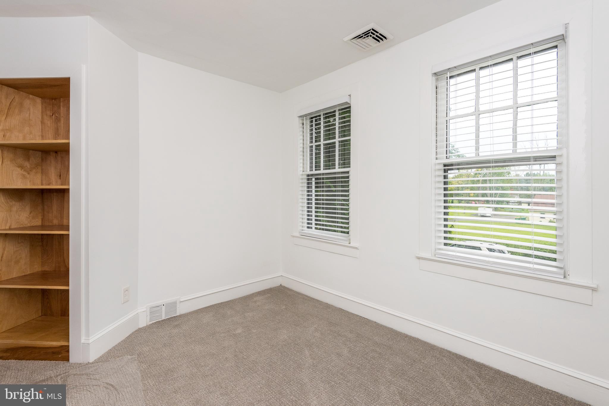 992 Almshouse Road Jamison, PA 18929 - Photo 20 of 37 Master Suite Walk in Closet