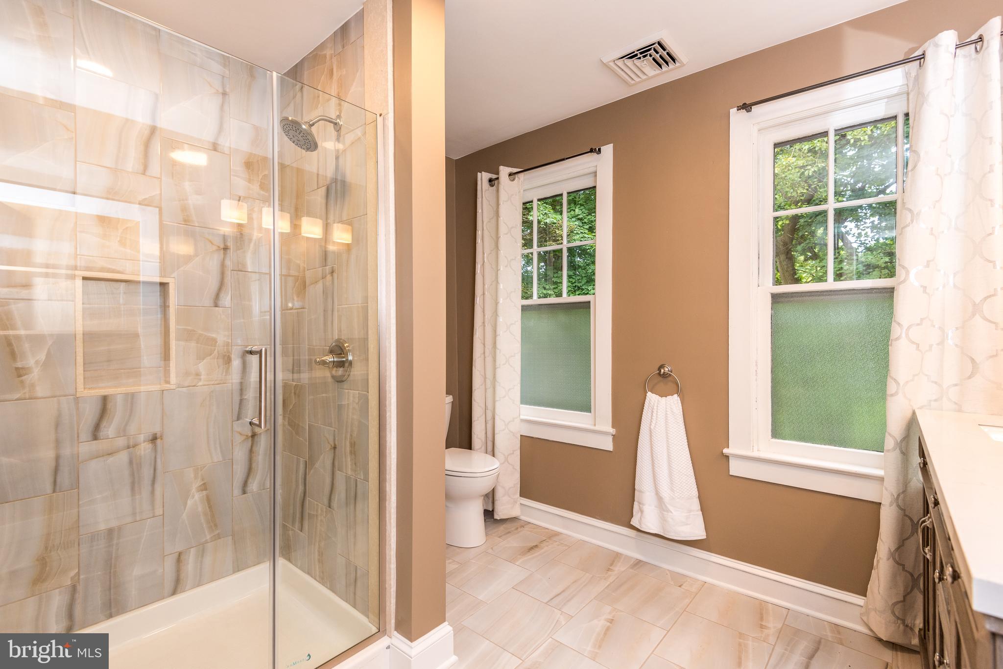 992 Almshouse Road Jamison, PA 18929 - Photo 22 of 37 Master Suite Full Bath