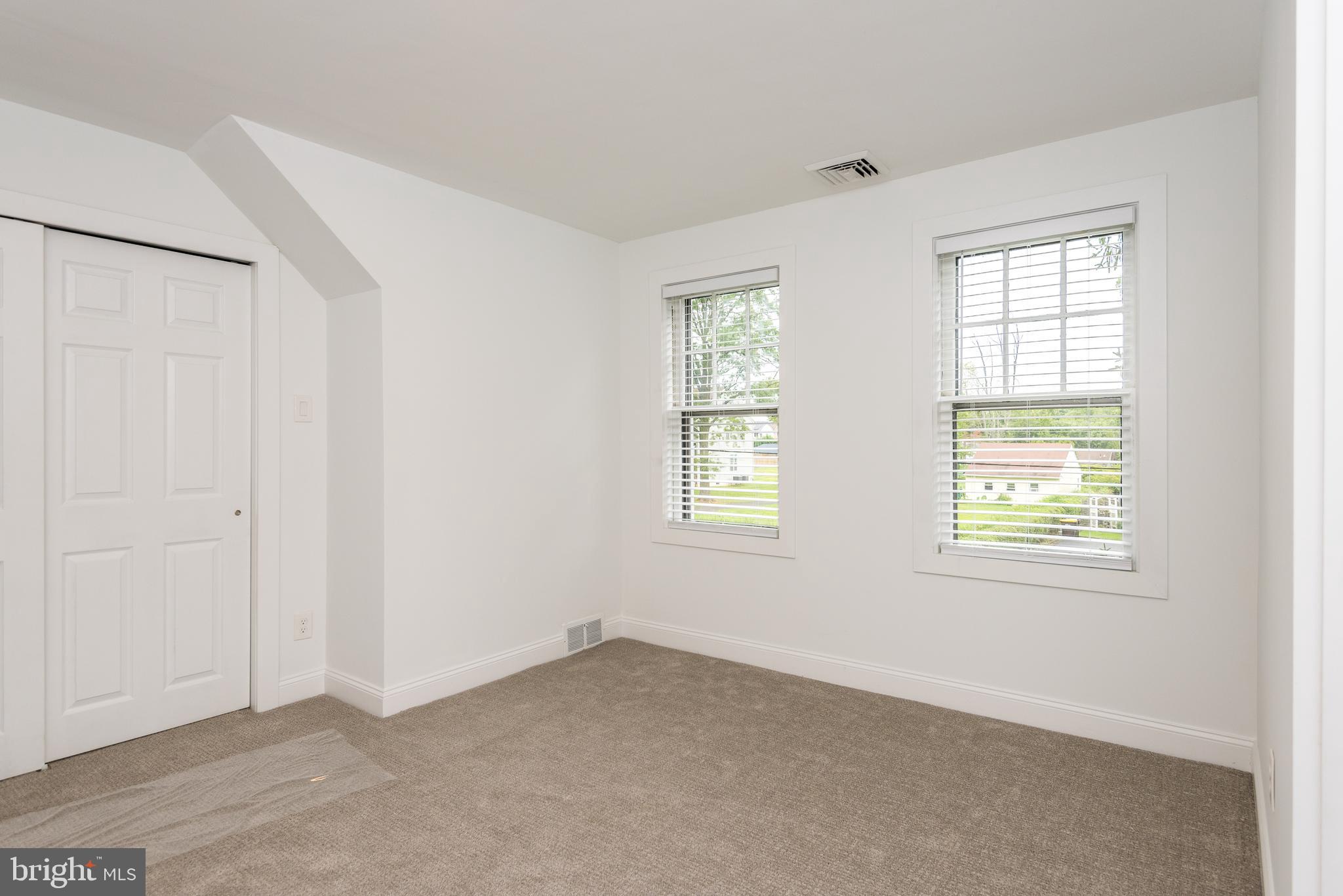 992 Almshouse Road Jamison, PA 18929 - Photo 25 of 37 Bedroom 2
