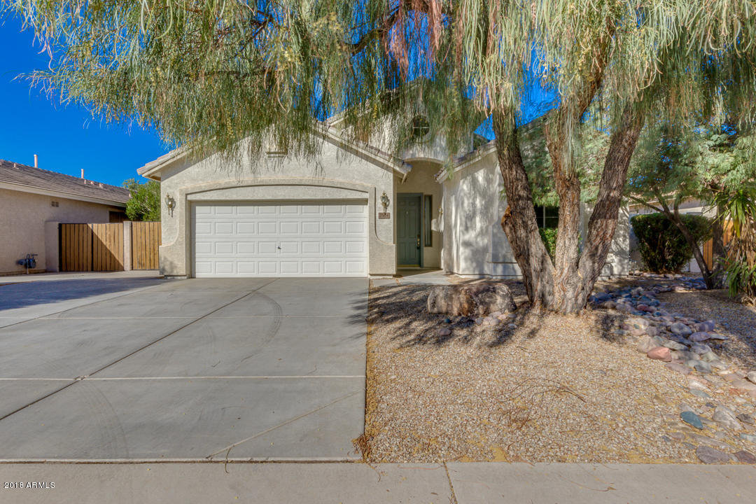 2564 South Martingale Road Gilbert, AZ 85295 - Photo 1 of 20 01-Martingale
