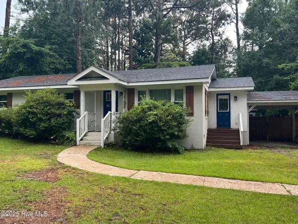 $2,200 | 510 West Rhode Island Avenue, Southern Pines, NC 28387