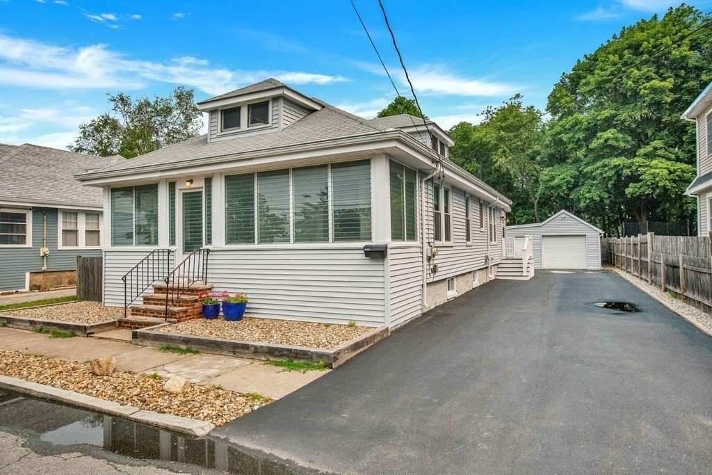 30 Linden Road Peabody, MA 01960 - Photo 3 of 40 Gallery Image 3