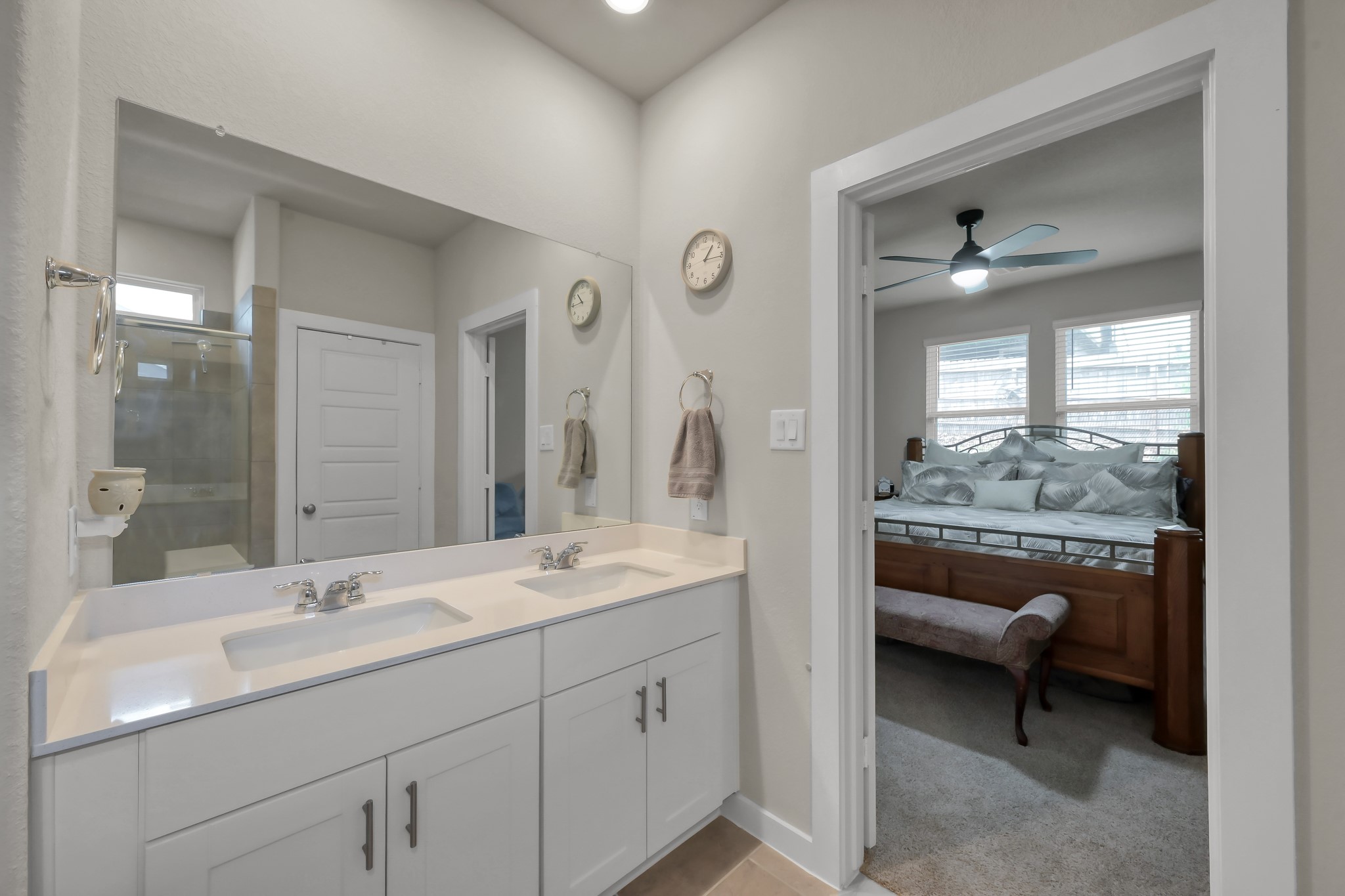 372 Sunrise Rnch Drive Montgomery, TX 77316 - Photo 13 of 32 Modern & sleek!