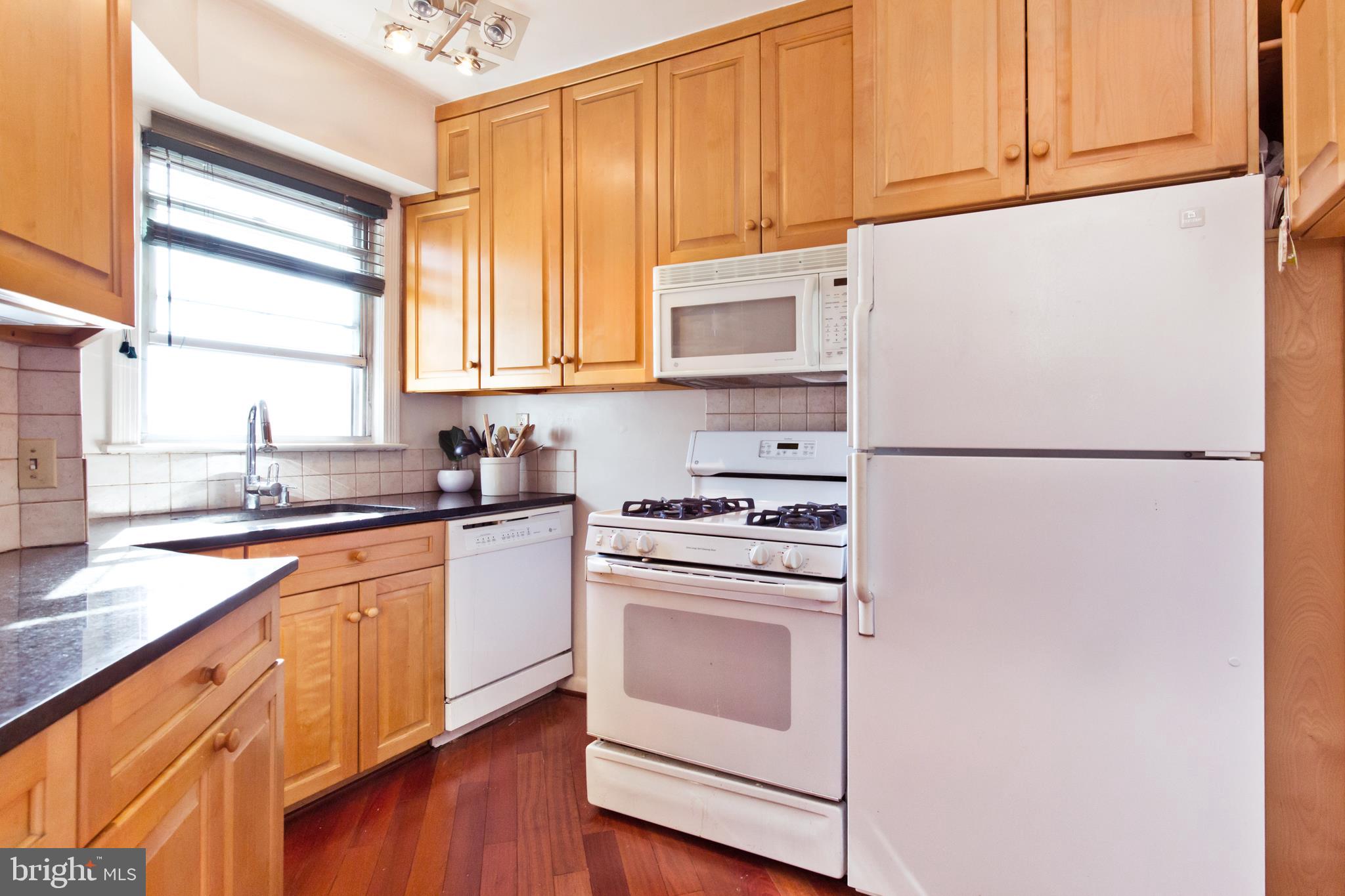 2500 Q Street Northwest, Unit 727 Washington, DC 20007 - Photo 18 of 42 Lots of cabinet space!