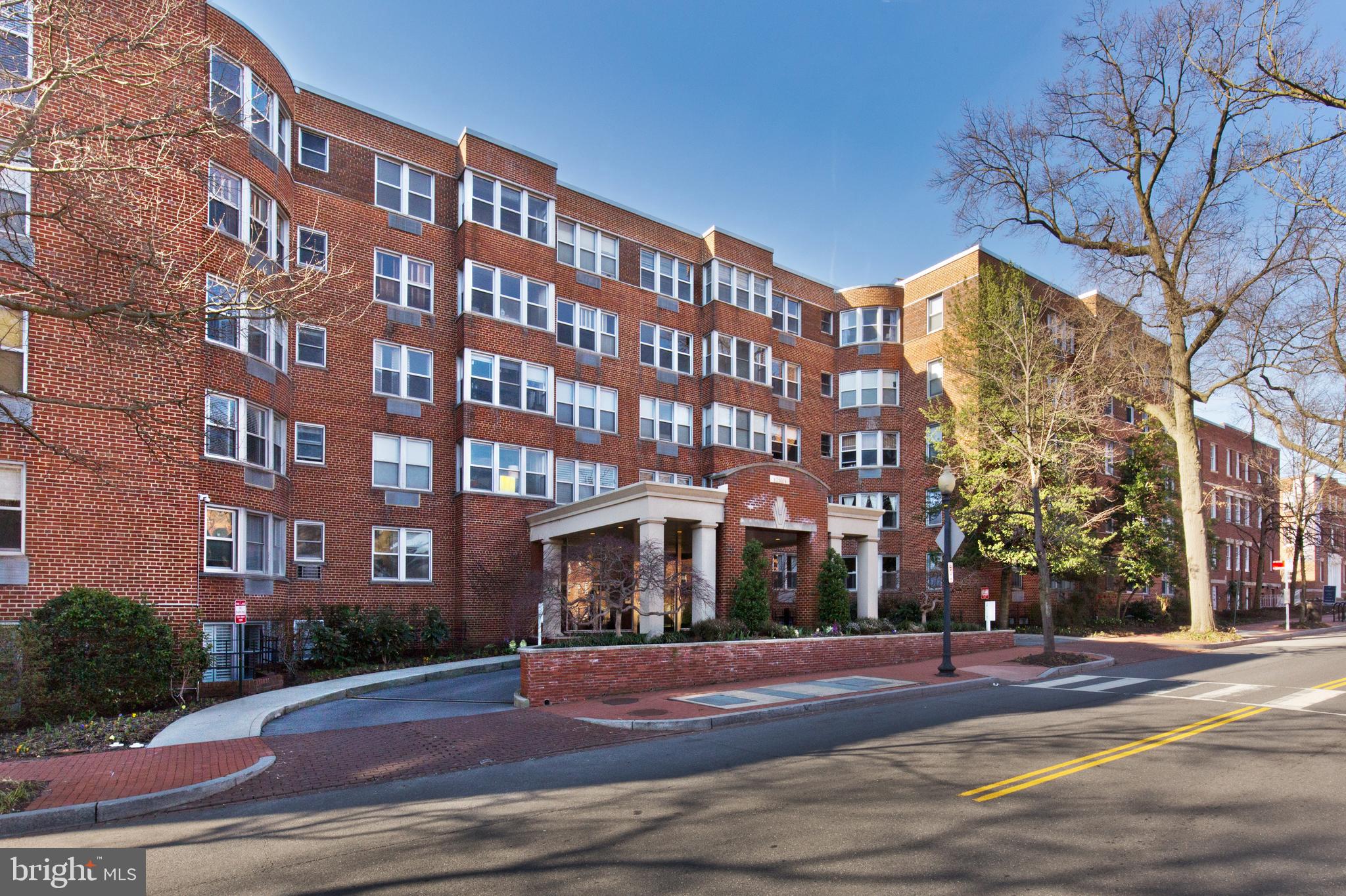2500 Q Street Northwest, Unit 727 Washington, DC 20007 - Photo 29 of 42 Entrance -- Note bus stop in front of building