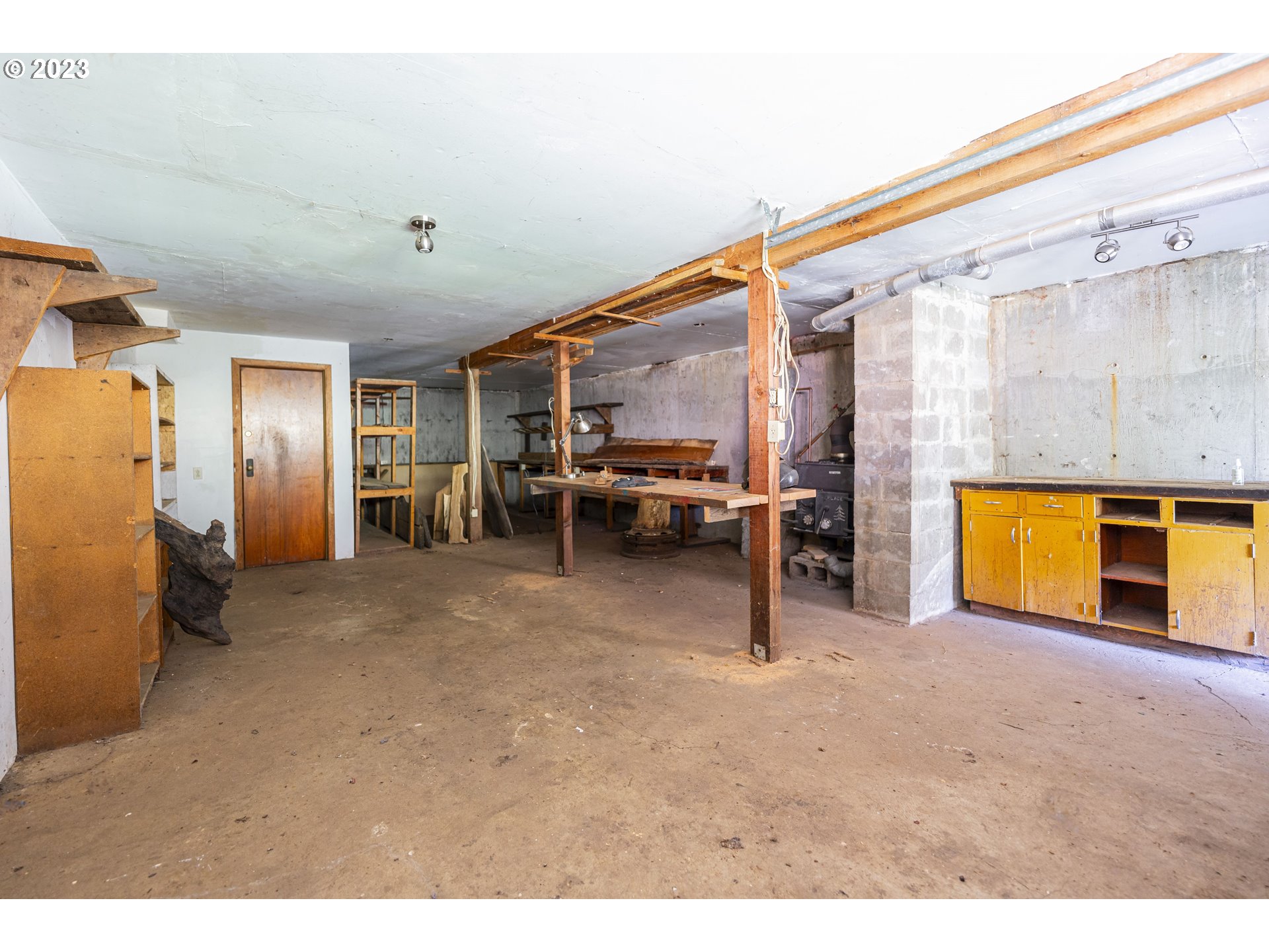 456 Wards Butte Road Cottage Grove, OR 97424 - Photo 13 of 48 Gallery Image 13