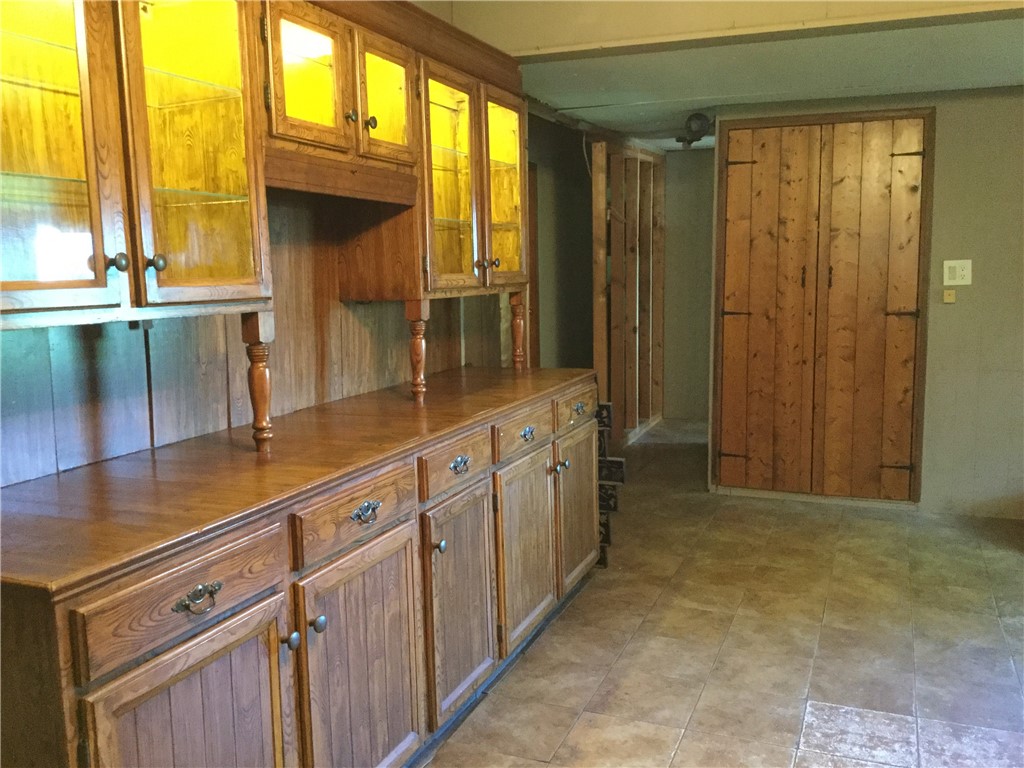 15407 East Lee Road Barre, NY 14470 - Photo 13 of 39 Dining Area