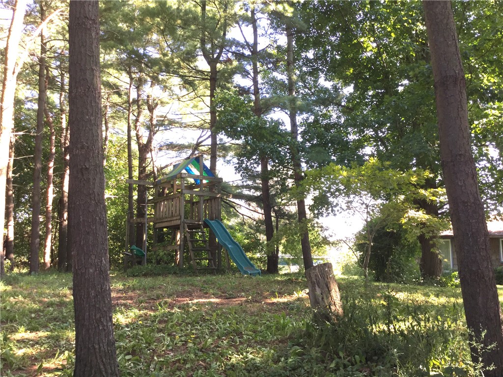 15407 East Lee Road Barre, NY 14470 - Photo 28 of 39 Sky Fort stays - what a great "woodsy" setting!