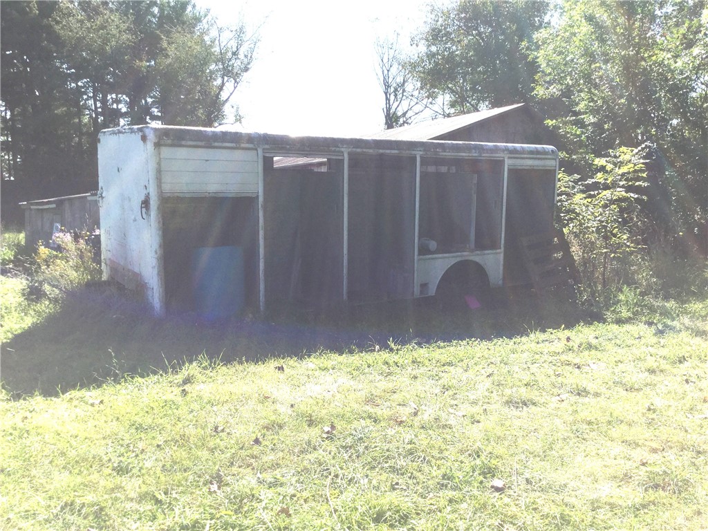 15407 East Lee Road Barre, NY 14470 - Photo 36 of 39 This was a coca cola trailer. Seller used it for s