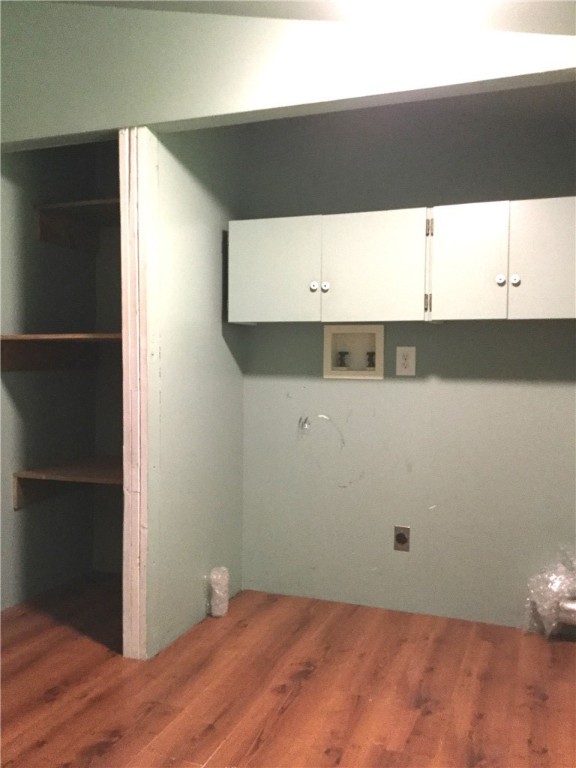 15407 East Lee Road Barre, NY 14470 - Photo 9 of 39 LARGE Laundry Room (was a bedroom)