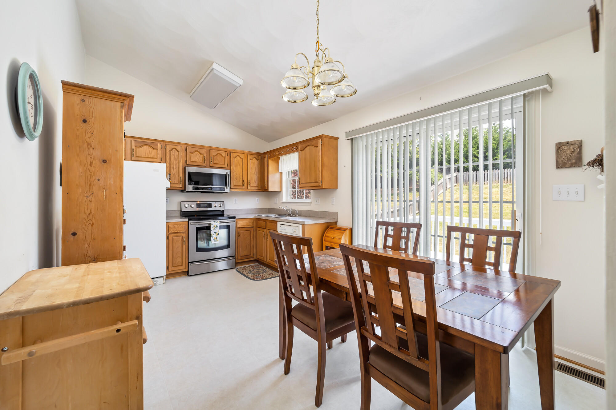 1728 Meadows Road Vinton, VA 24179 - Photo 9 of 26 09_1728_Meadows_Rd09_mls