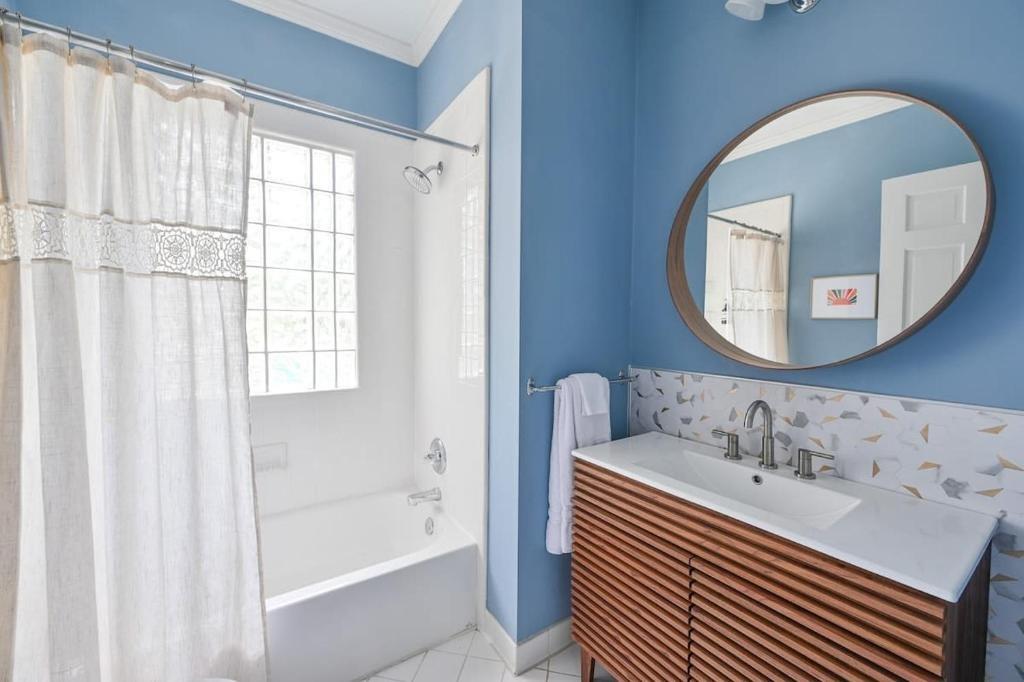 2076 Ridgedale Road Northeast Atlanta, GA 30317 - Photo 26 of 40