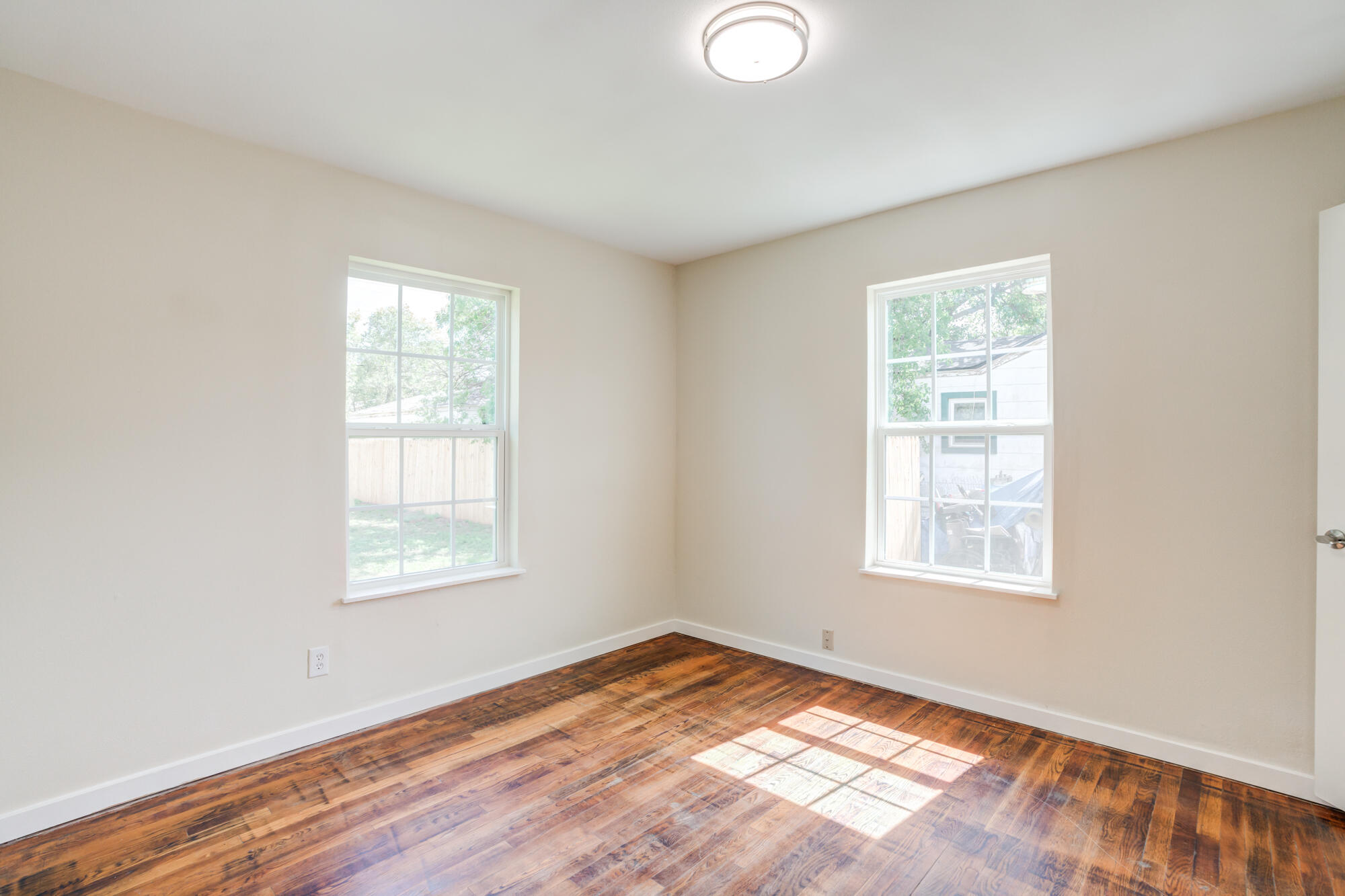 1508 39th Street Lubbock, TX 79412 - Photo 13 of 24 DSC02366_67_68_69_70