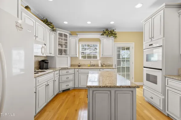 $1,200,000 | 1166 Wildcat Road, Bean Station, TN 37708