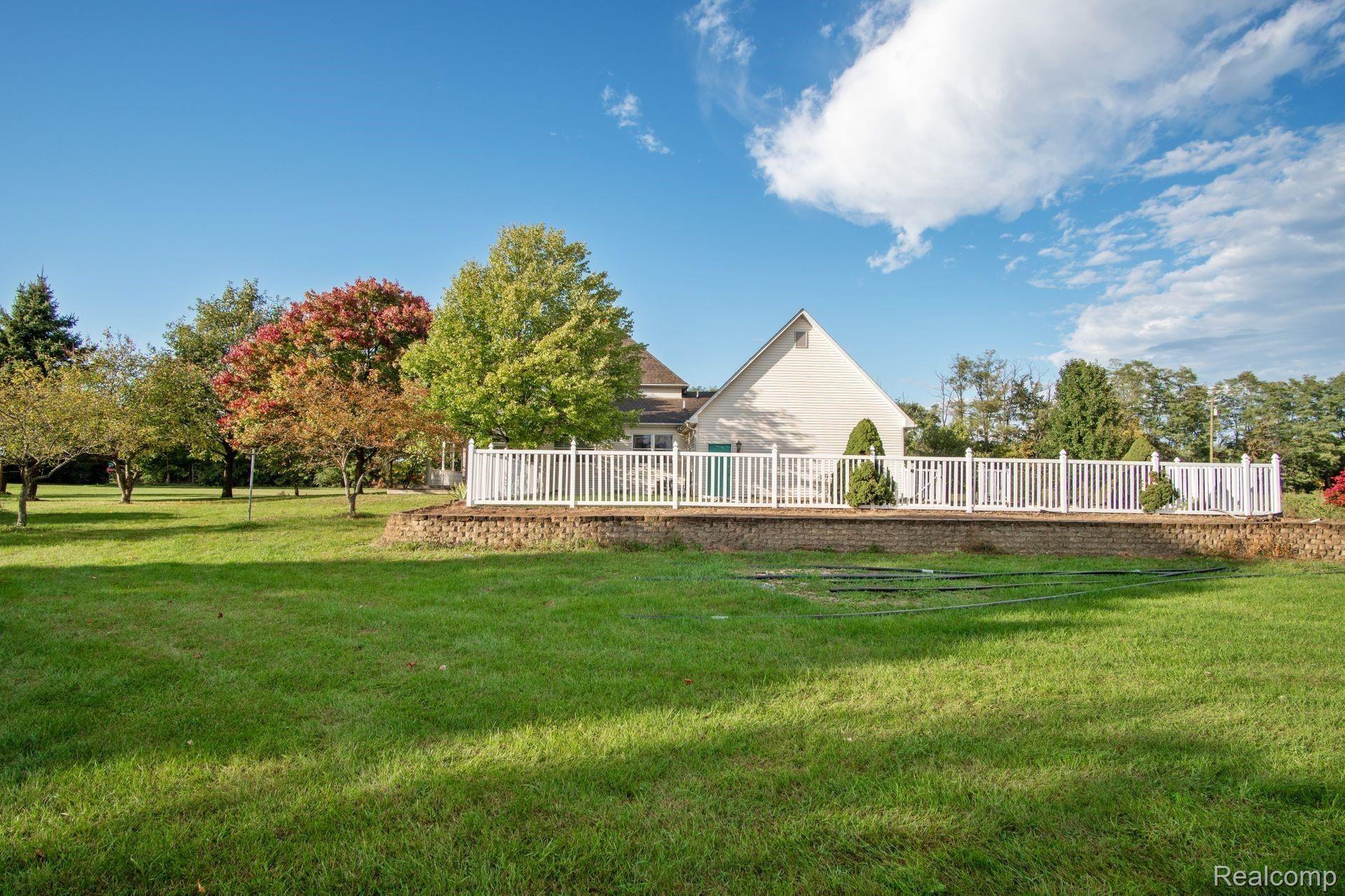48761 Harris Road Belleville, MI 48111 - Photo 8 of 31 31.jpg